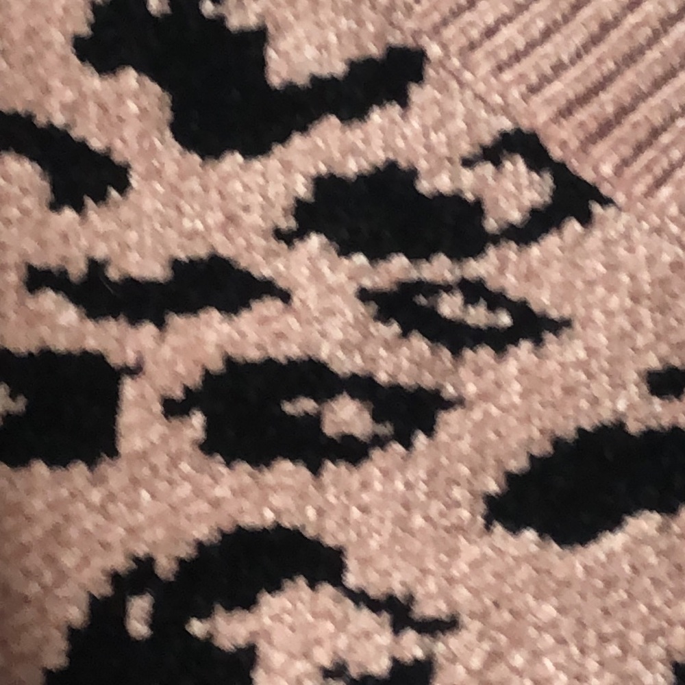 POL Sweater - Picture 3 of 4